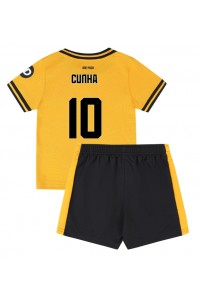 Wolves Matheus Cunha #10 Babytruitje Thuis tenue Kind 2024-25 Korte Mouw (+ Korte broeken)